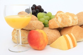 Zníženie kalorického príjmu potravín, ovocie, zelenina, vláknina